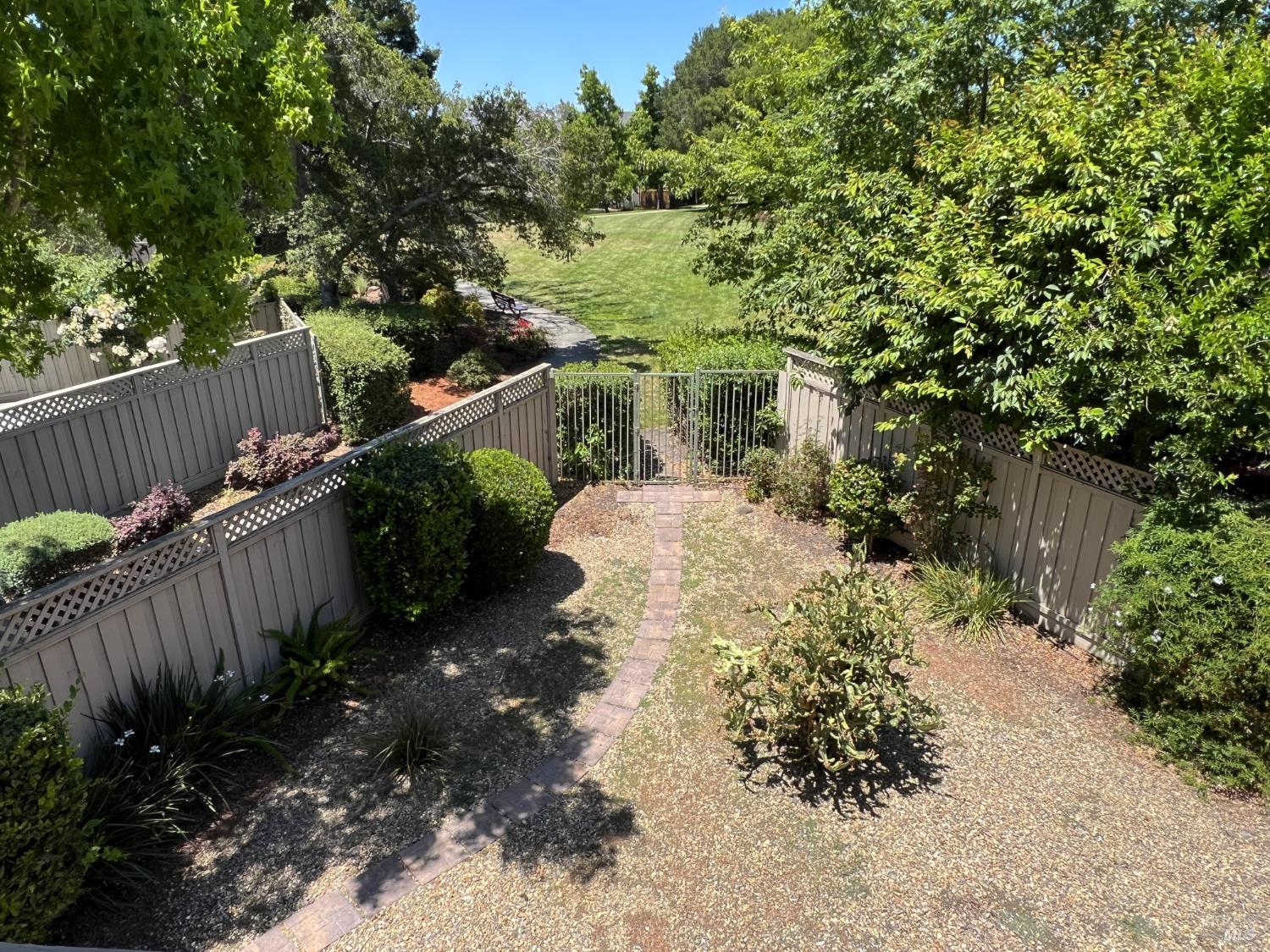 1903 Falcon Ridge Dr