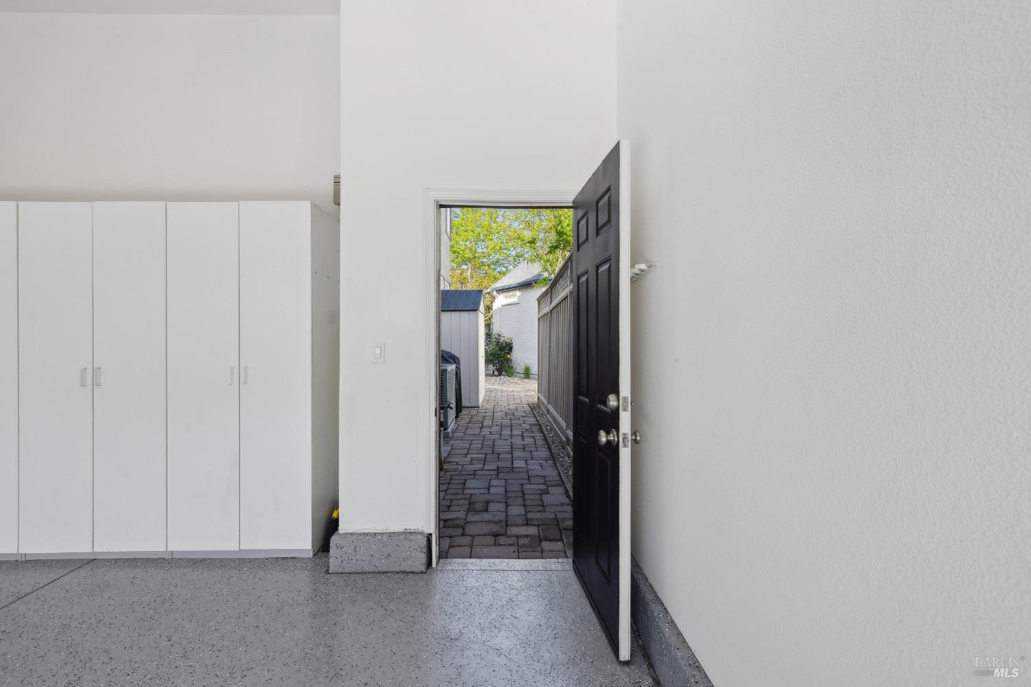 1903 Falcon Ridge Dr