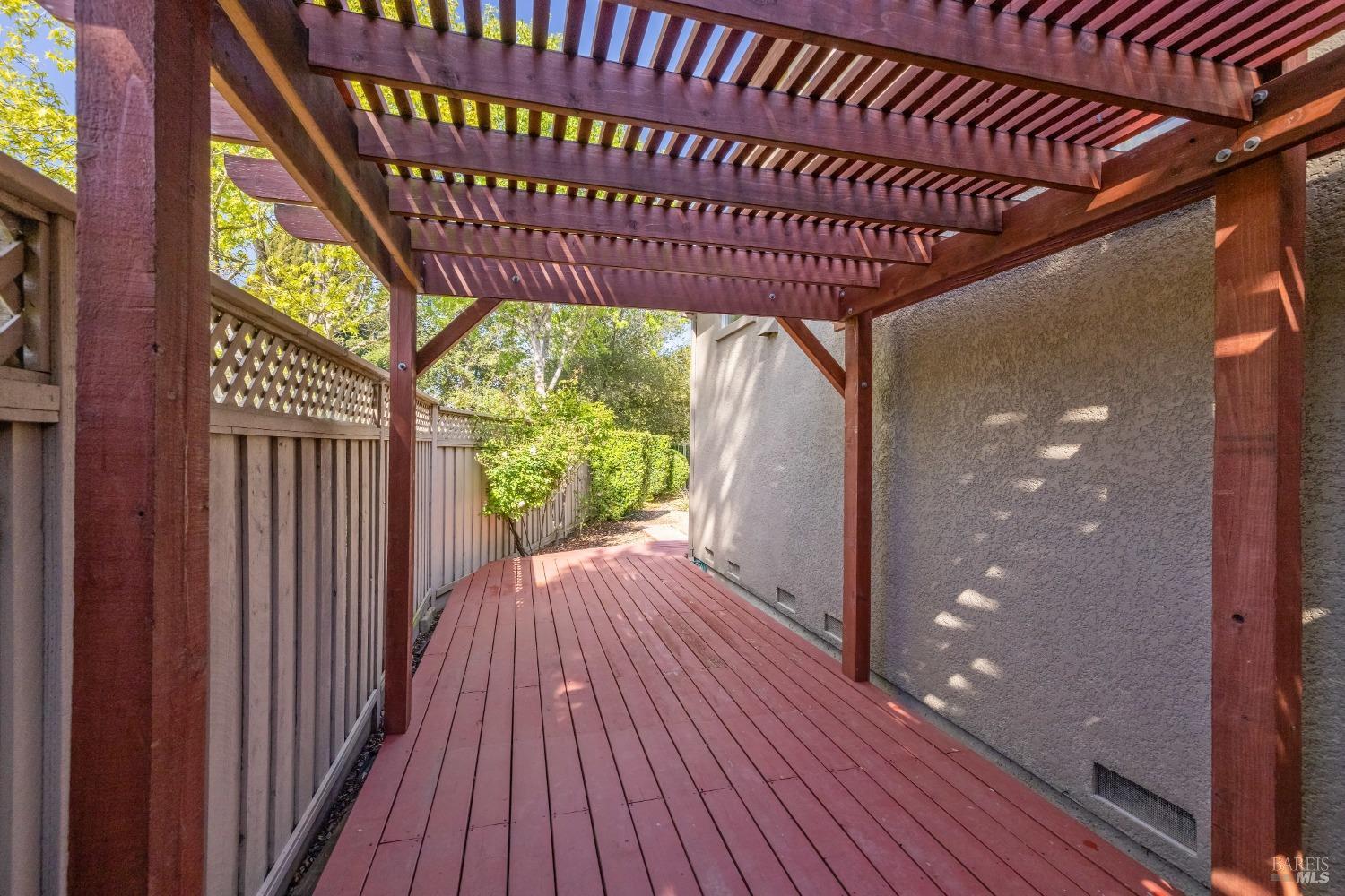 1903 Falcon Ridge Dr