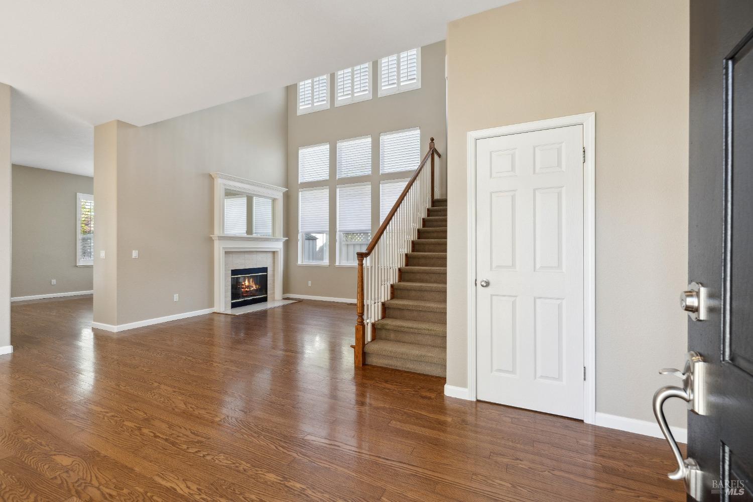 1903 Falcon Ridge Dr