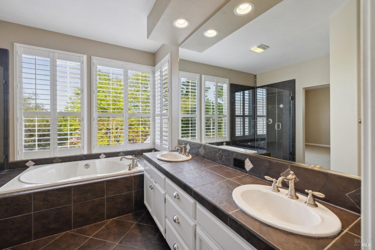 1903 Falcon Ridge Dr