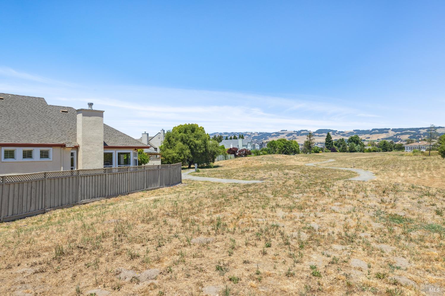 1804 Falcon Ridge Dr