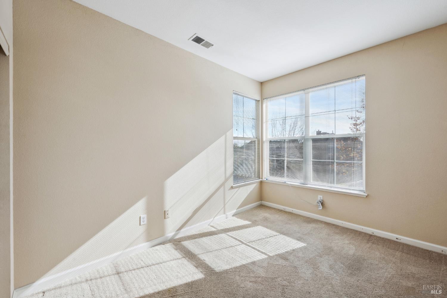 1889 Falcon Ridge Dr