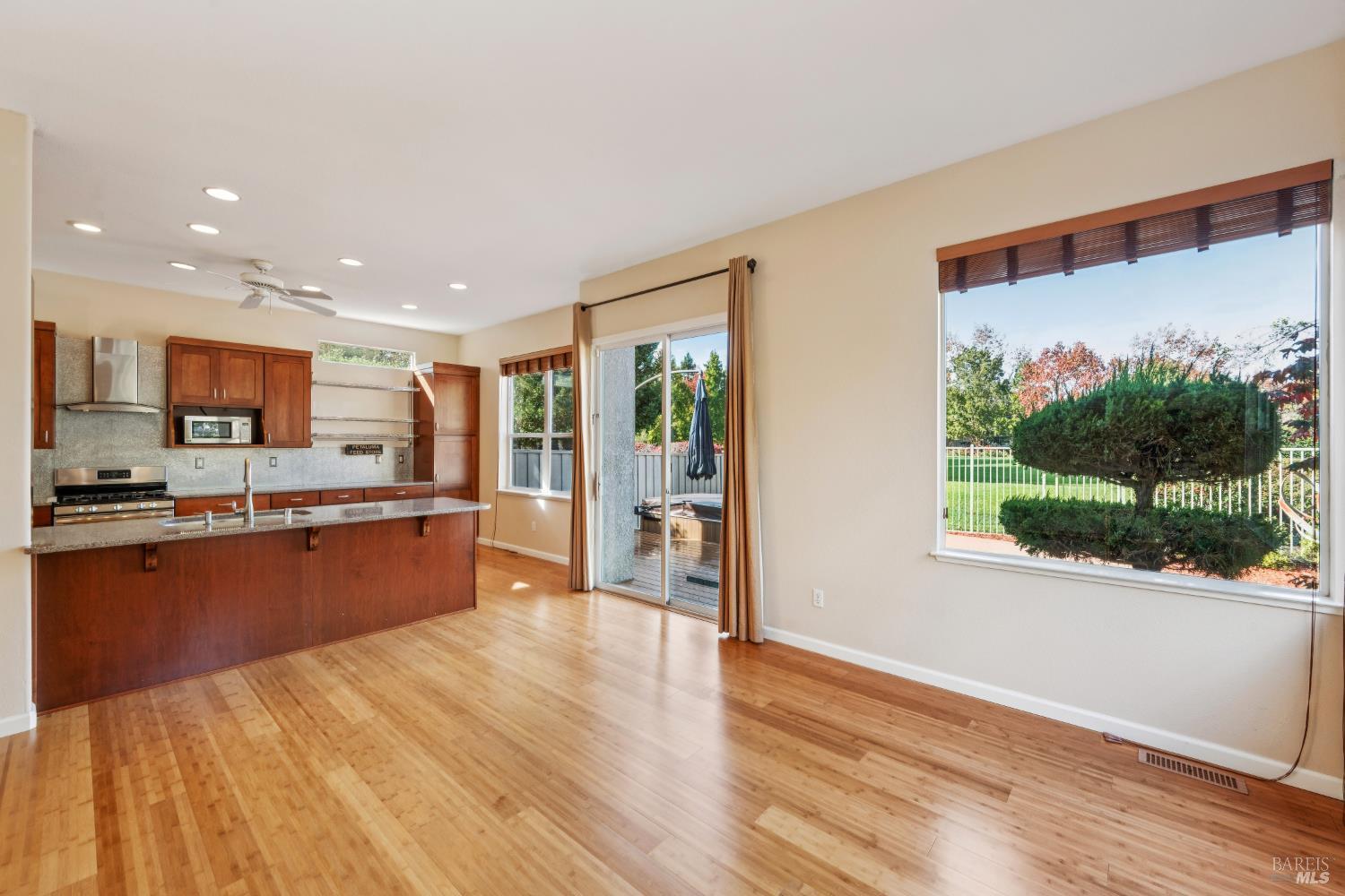 1889 Falcon Ridge Dr