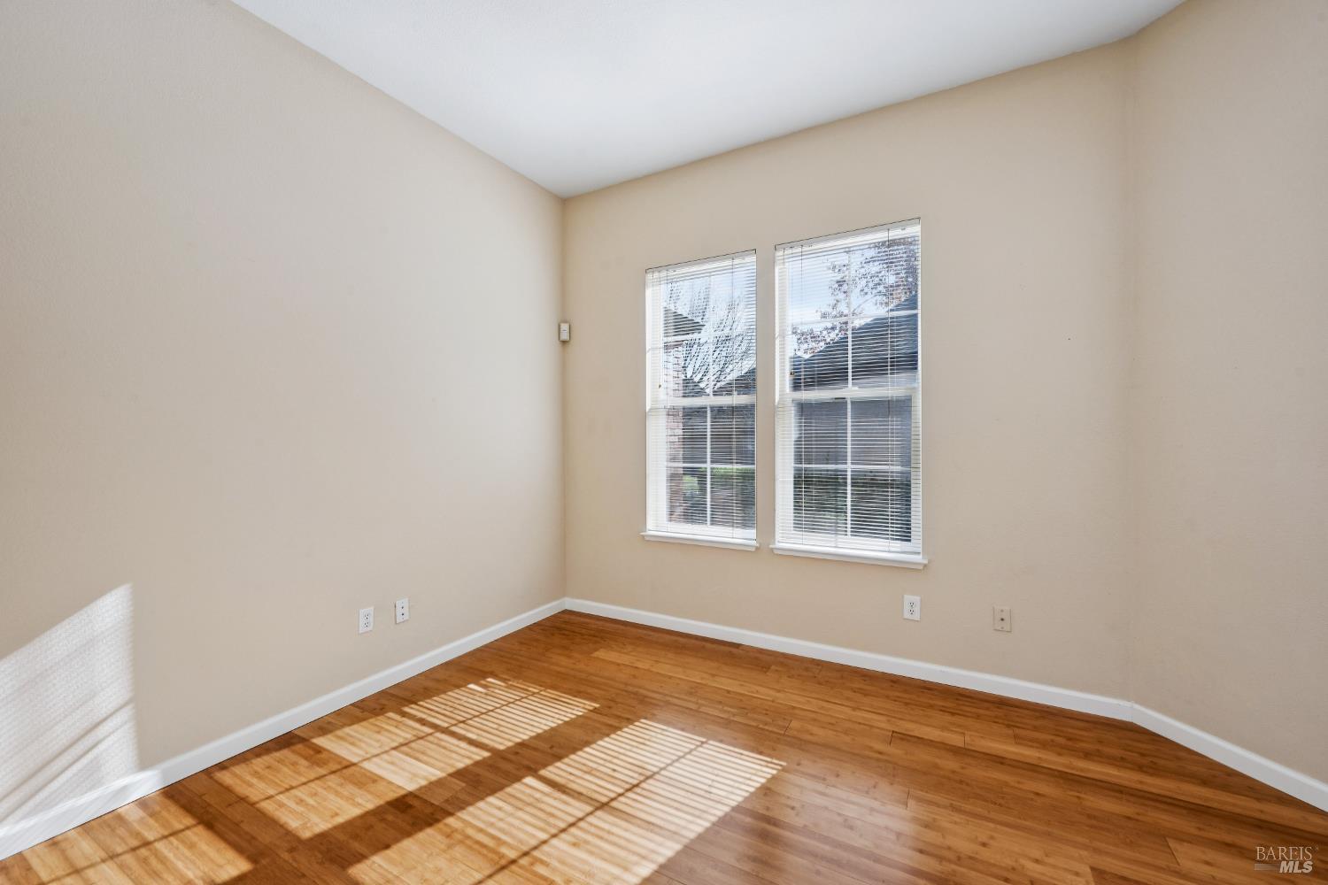 1889 Falcon Ridge Dr