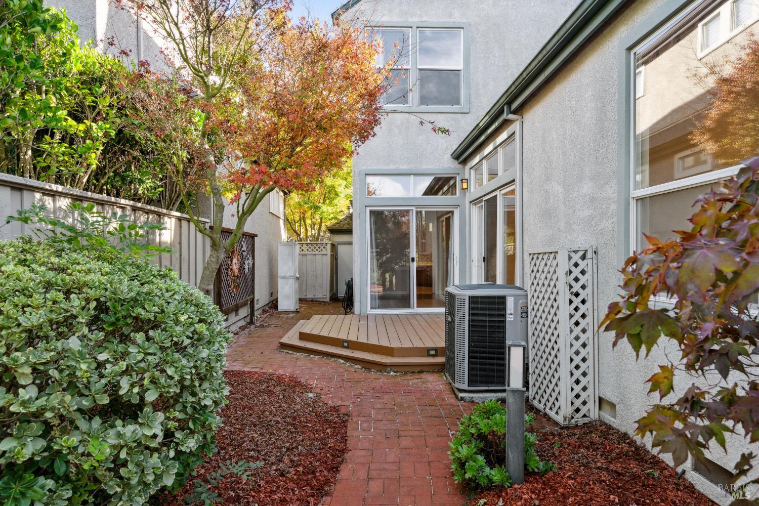 1889 Falcon Ridge Dr