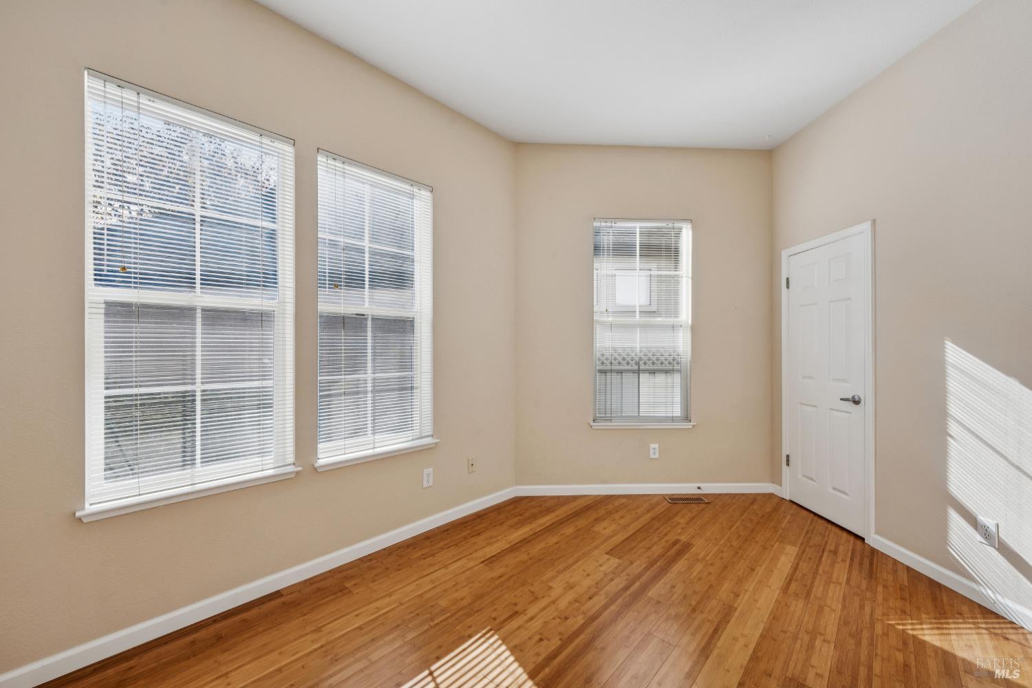 1889 Falcon Ridge Dr