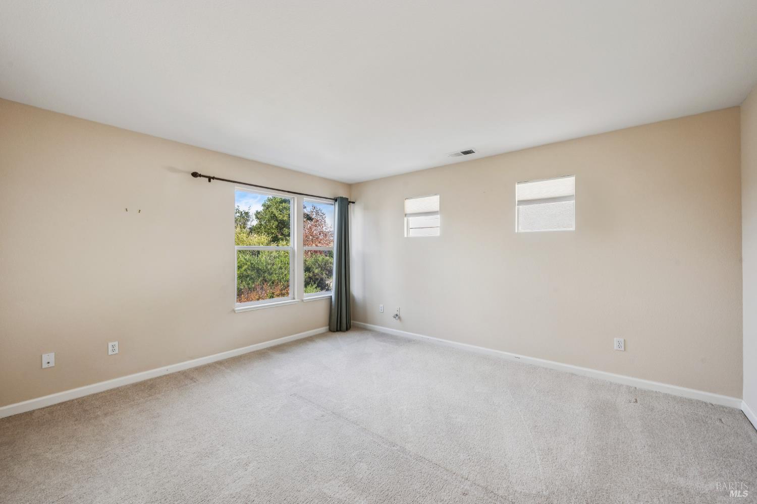 1889 Falcon Ridge Dr