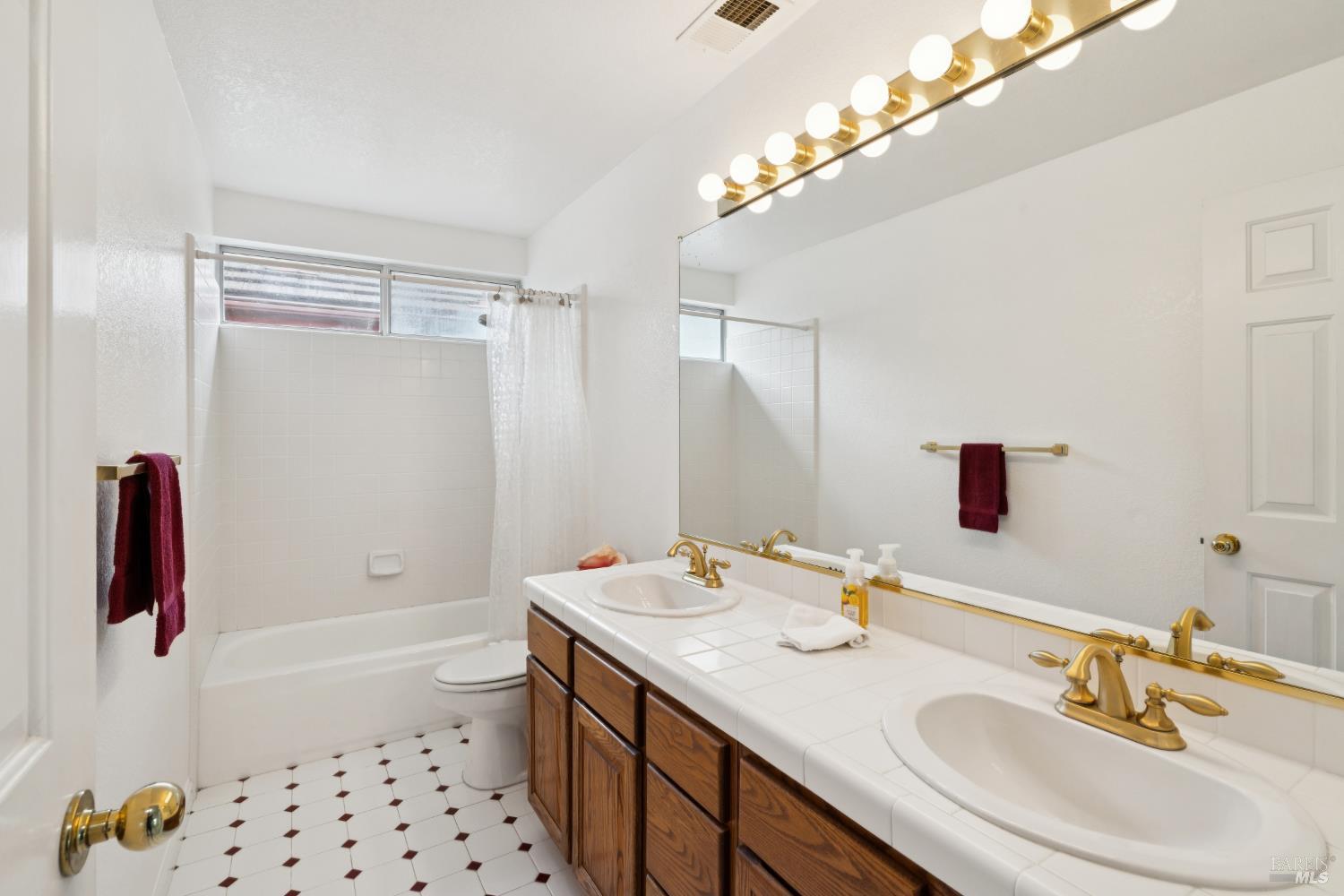 1804 Adobe Creek Drive