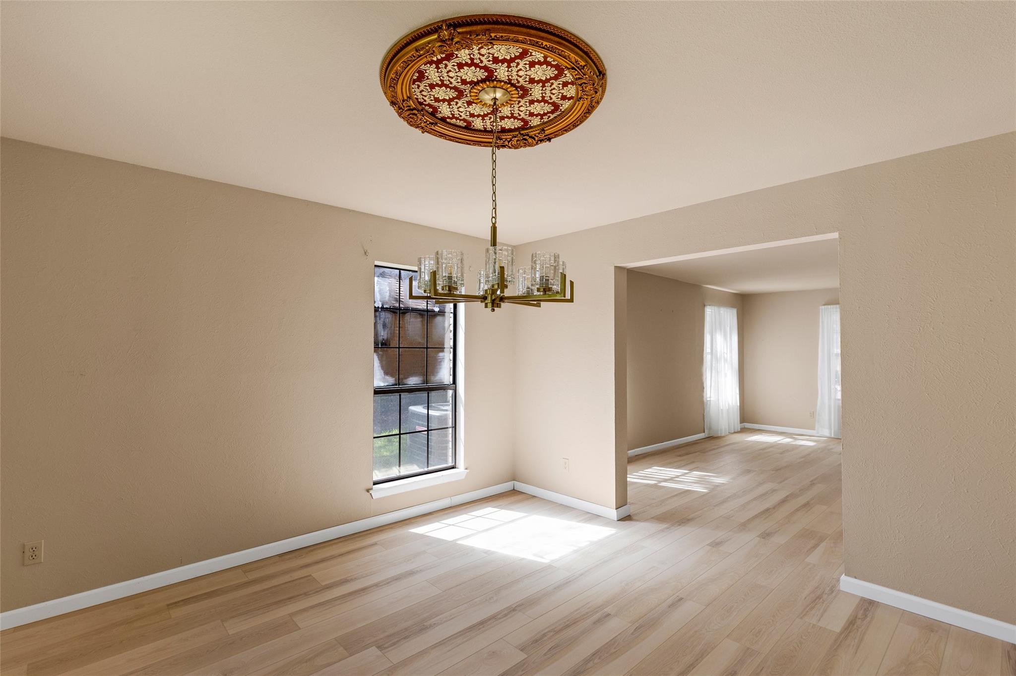 9006 BALCONES CLUB DR