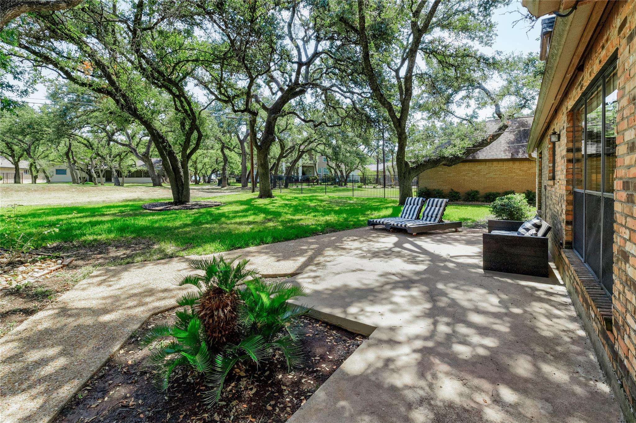 9006 BALCONES CLUB DR