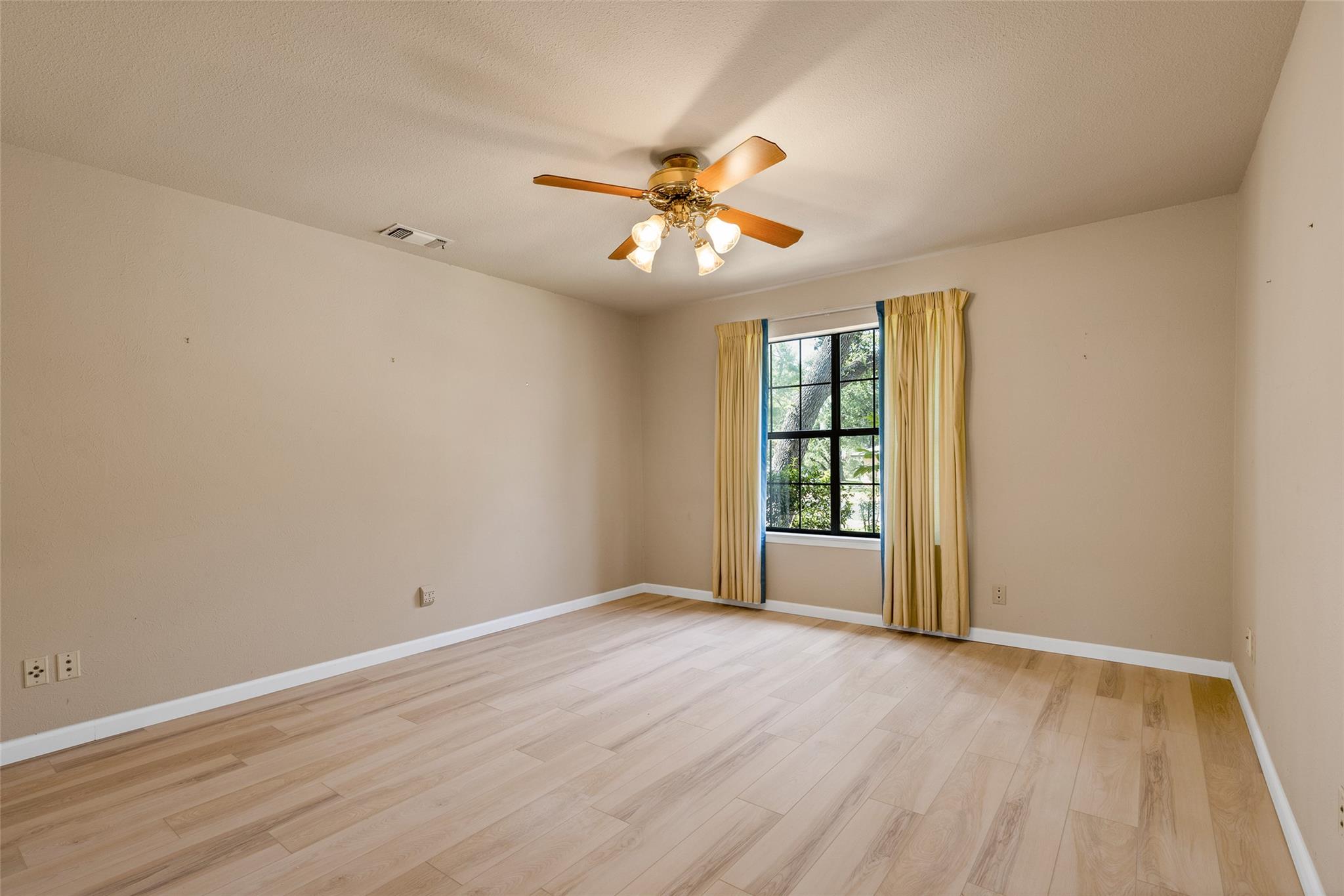 9006 BALCONES CLUB DR