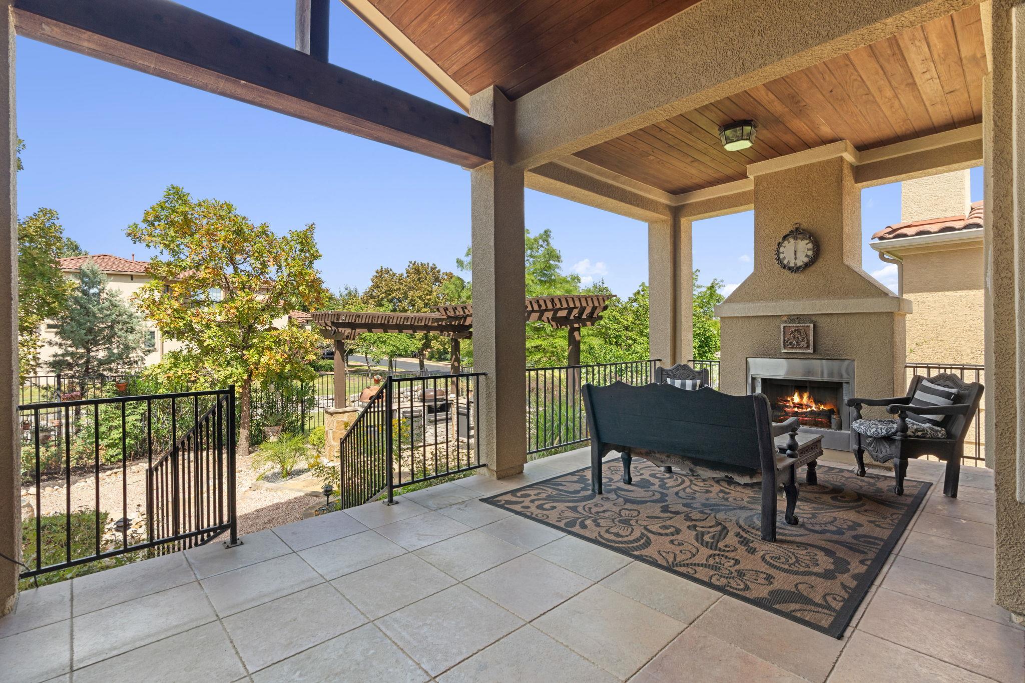 104 DESERT FOREST CT