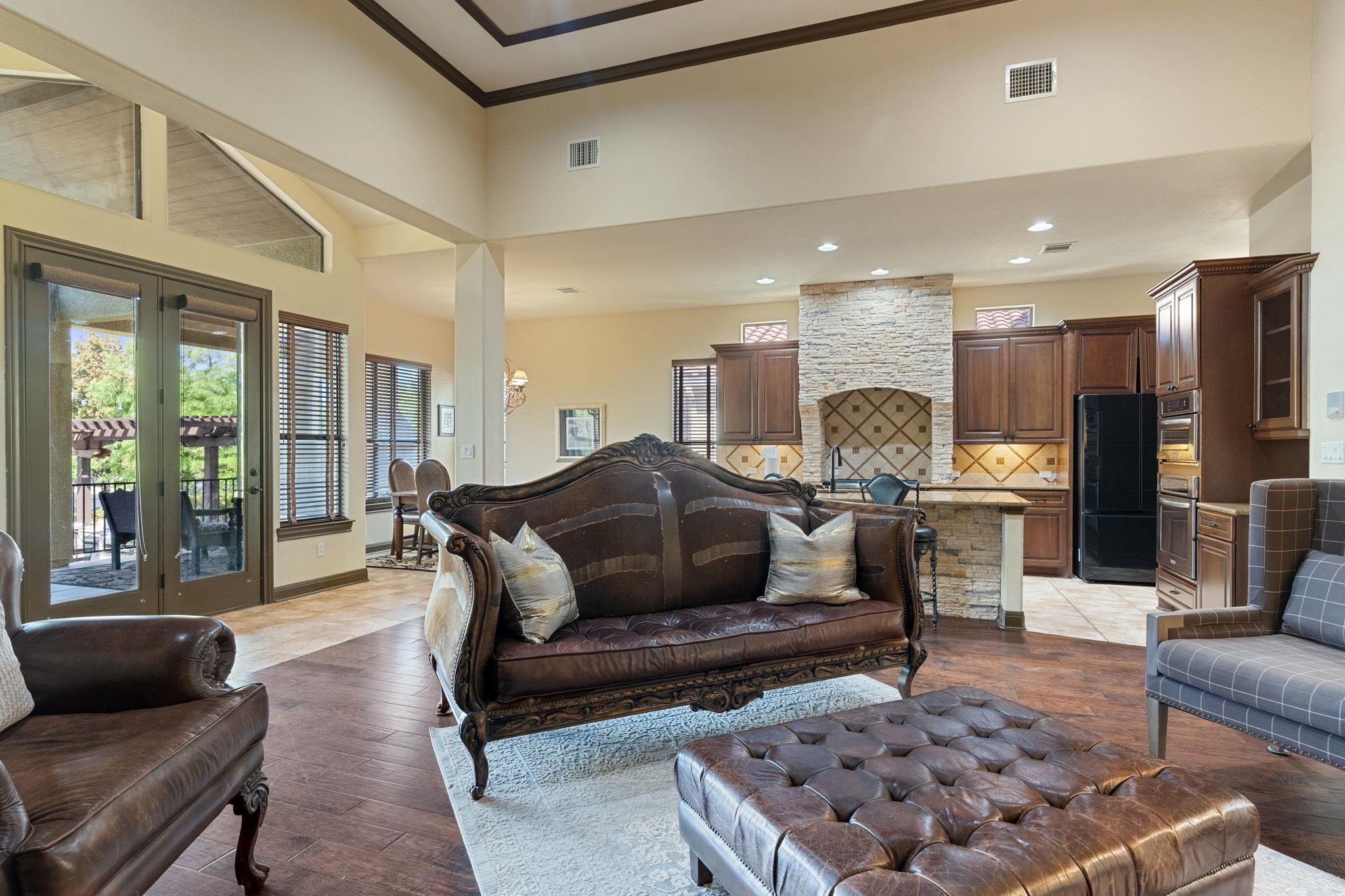 104 DESERT FOREST CT