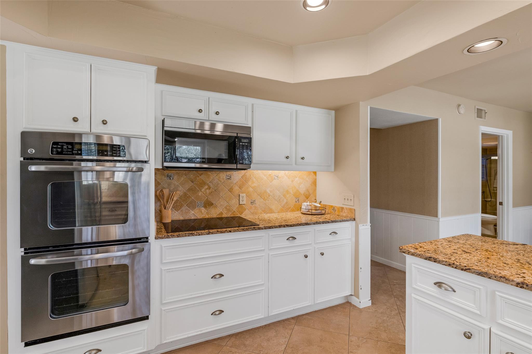 9006 BALCONES CLUB DR