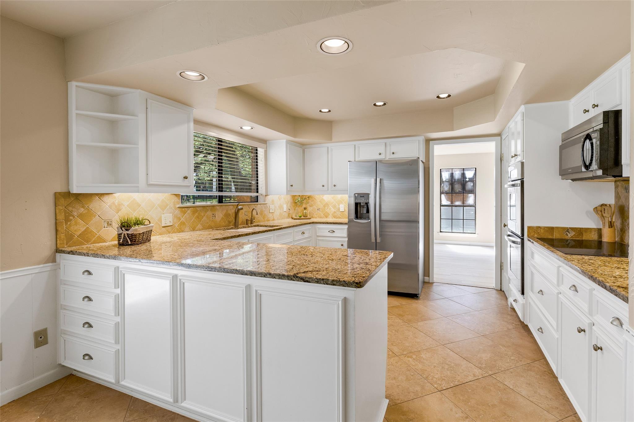 9006 BALCONES CLUB DR