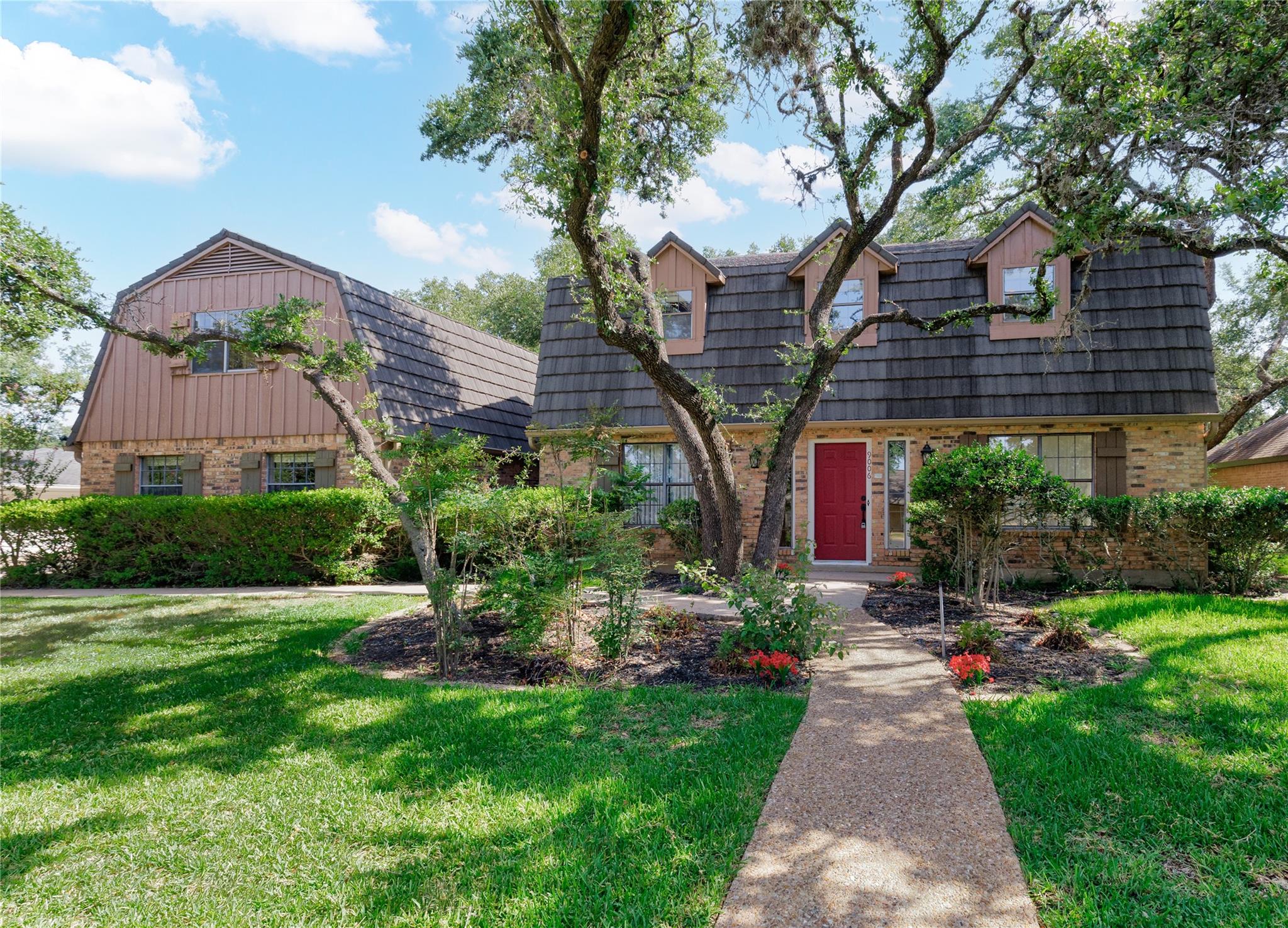 9006 BALCONES CLUB DR