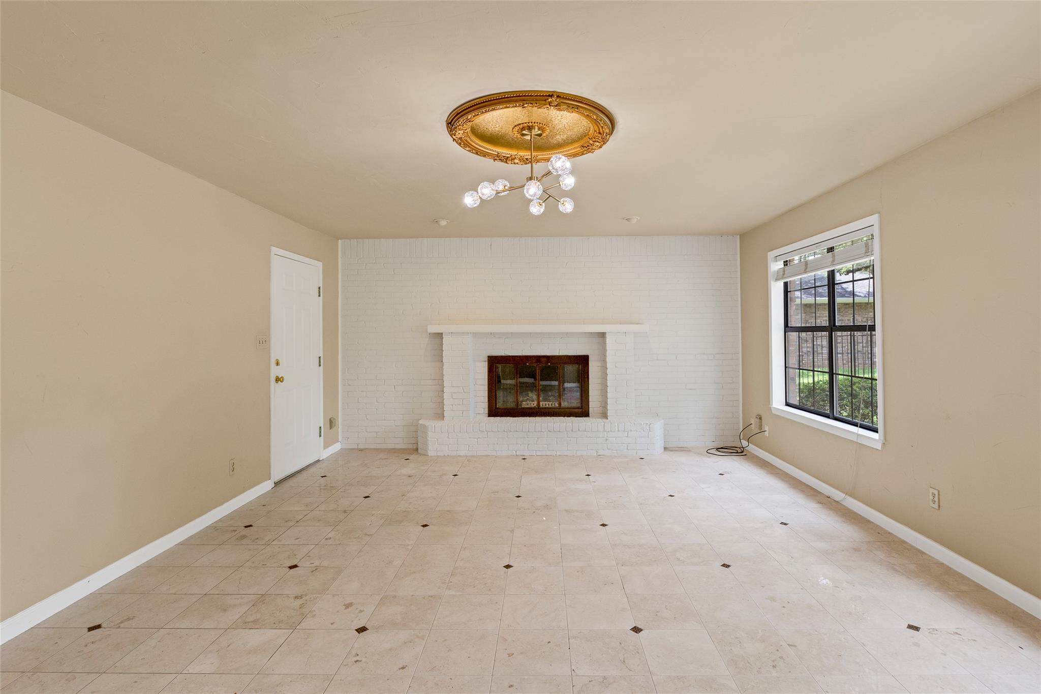 9006 BALCONES CLUB DR