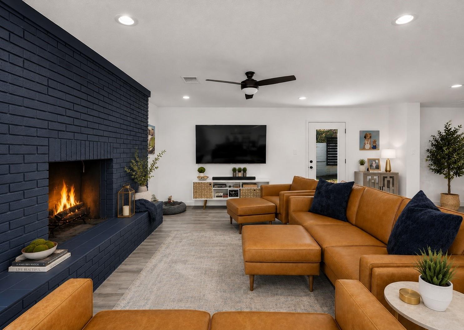 3424 River Oaks DR