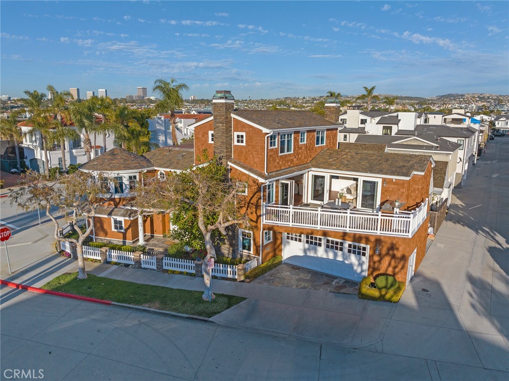 1701 E Balboa Boulevard
