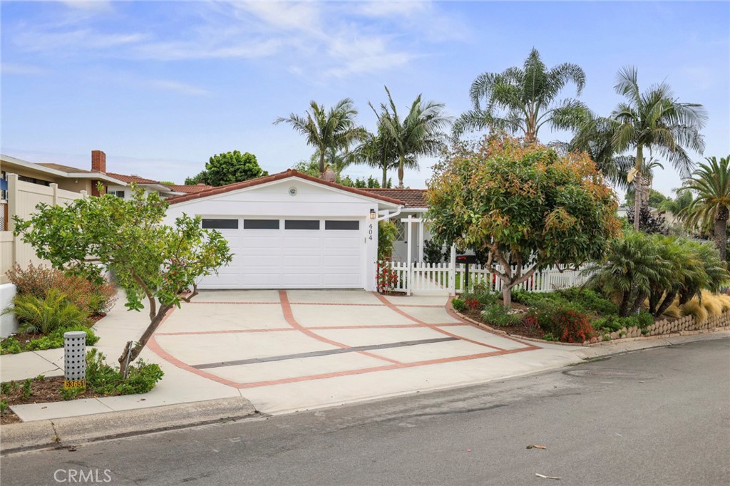 404 Serra Drive