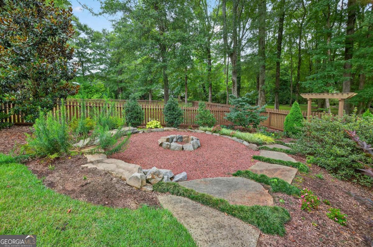 548 Village Road