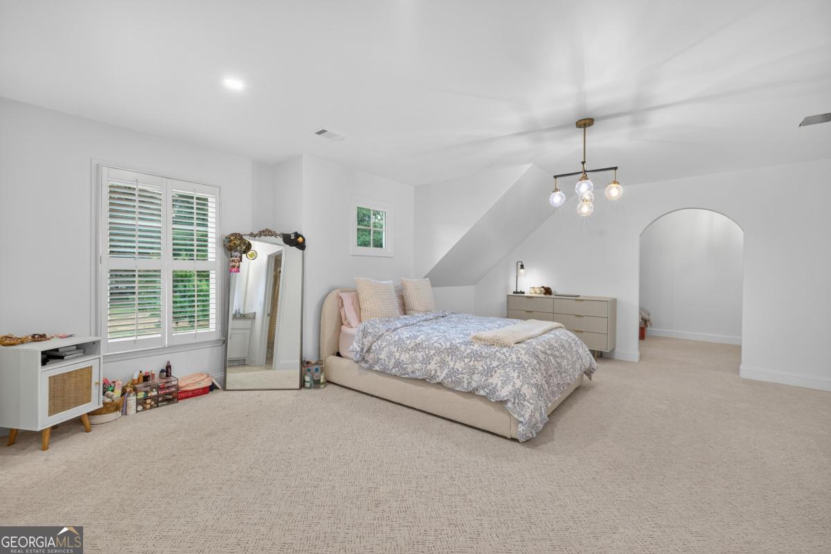 548 Village Road