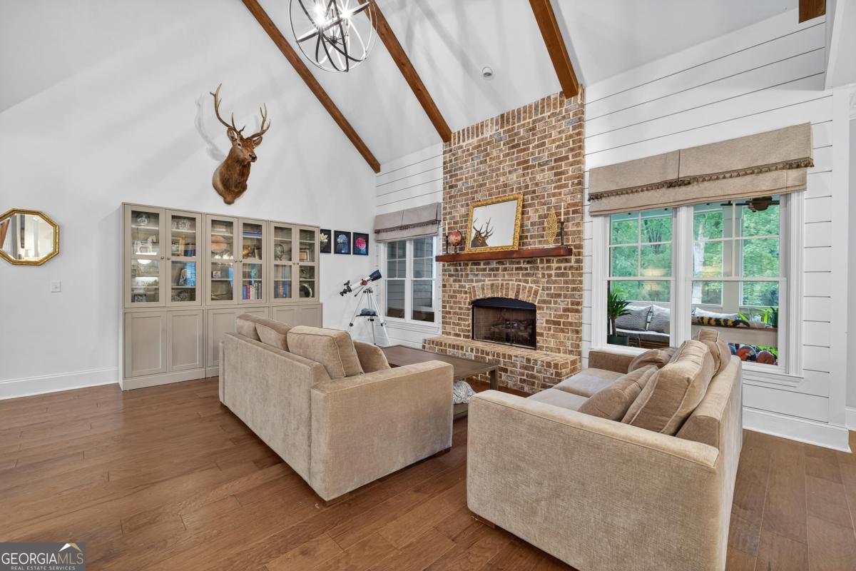 548 Village Road