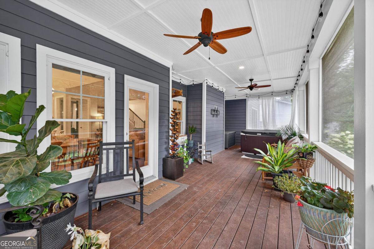 548 Village Road