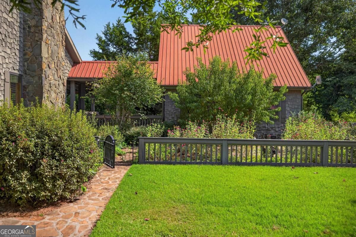 5231 Sandy Creek Road