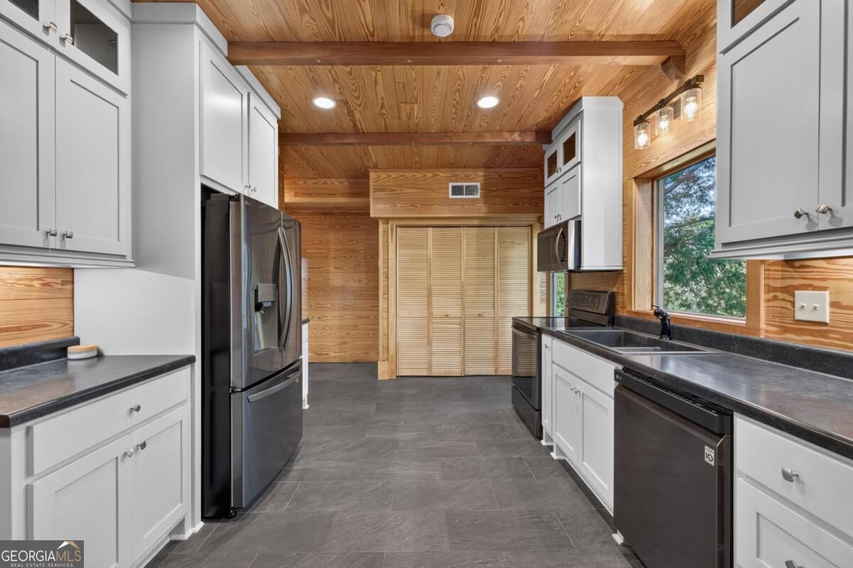 5231 Sandy Creek Road
