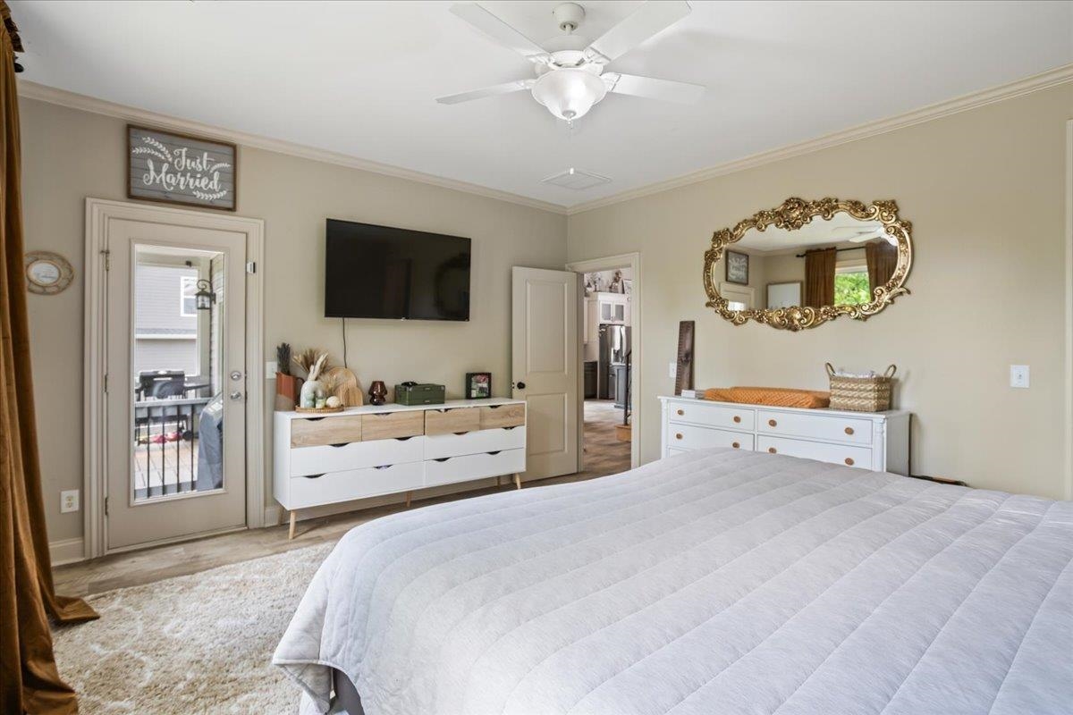 1030 MIRA VISTA COVE
