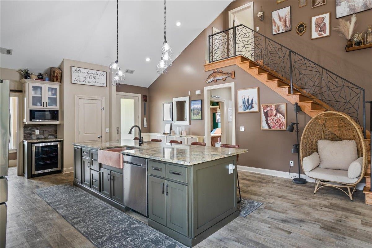 1030 MIRA VISTA COVE