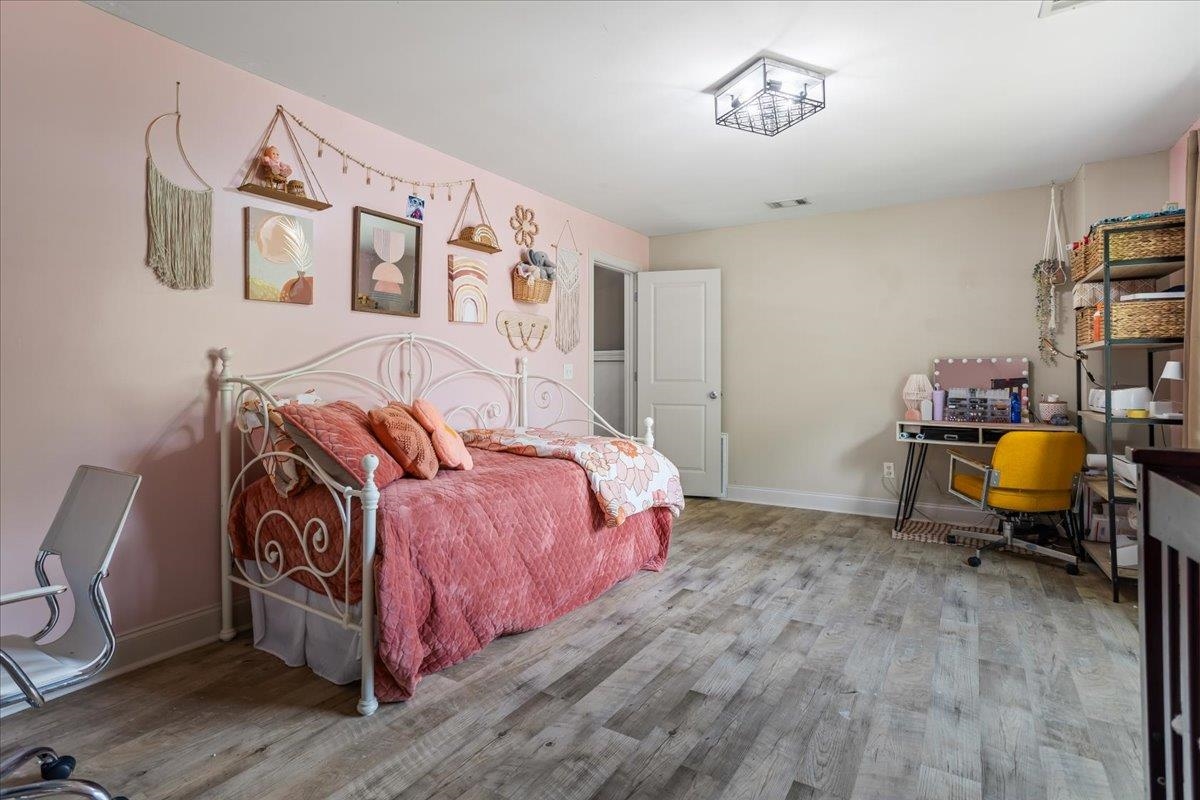 1030 MIRA VISTA COVE
