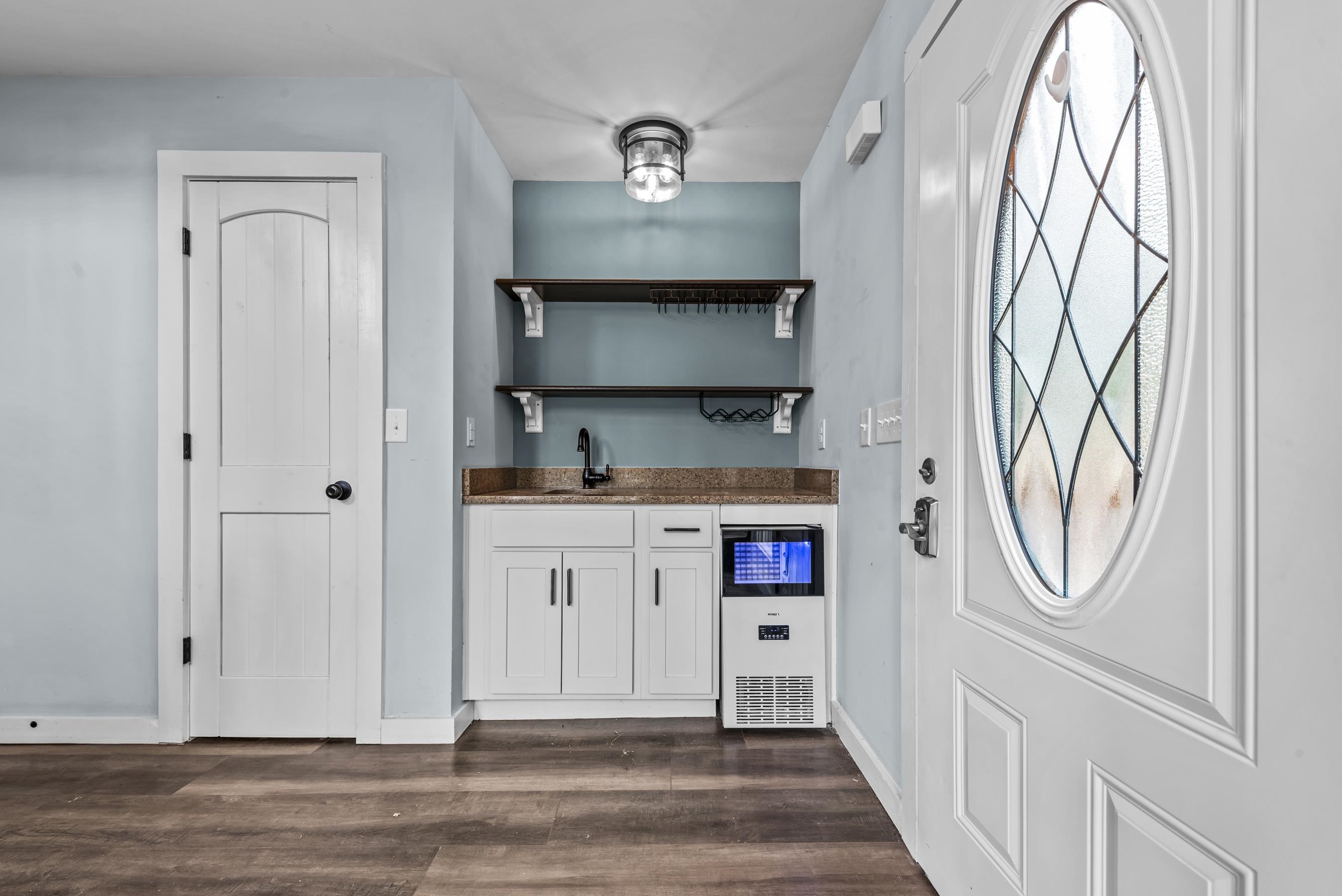 188 HICKORY POINT DRIVE