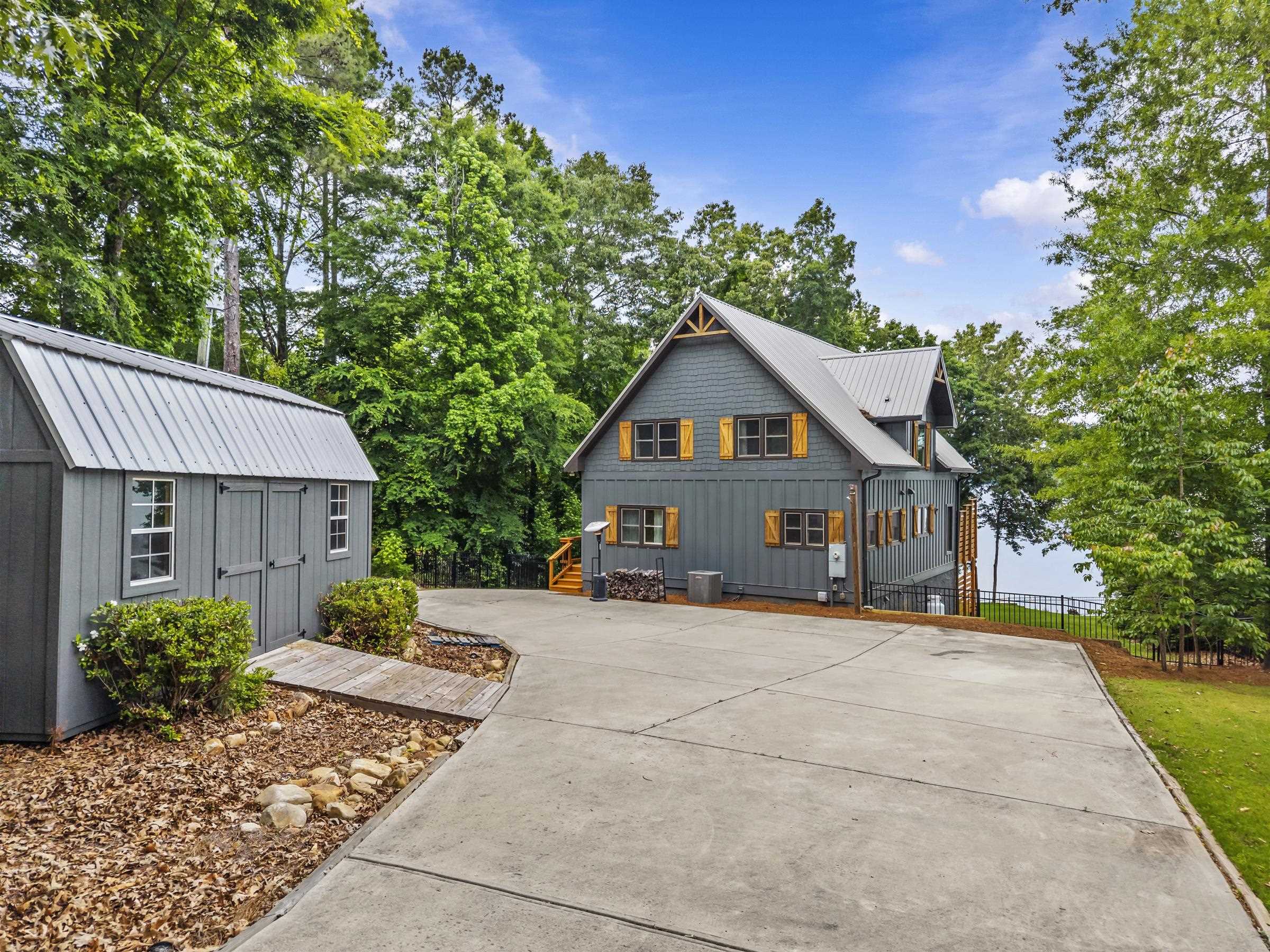 188 HICKORY POINT DRIVE
