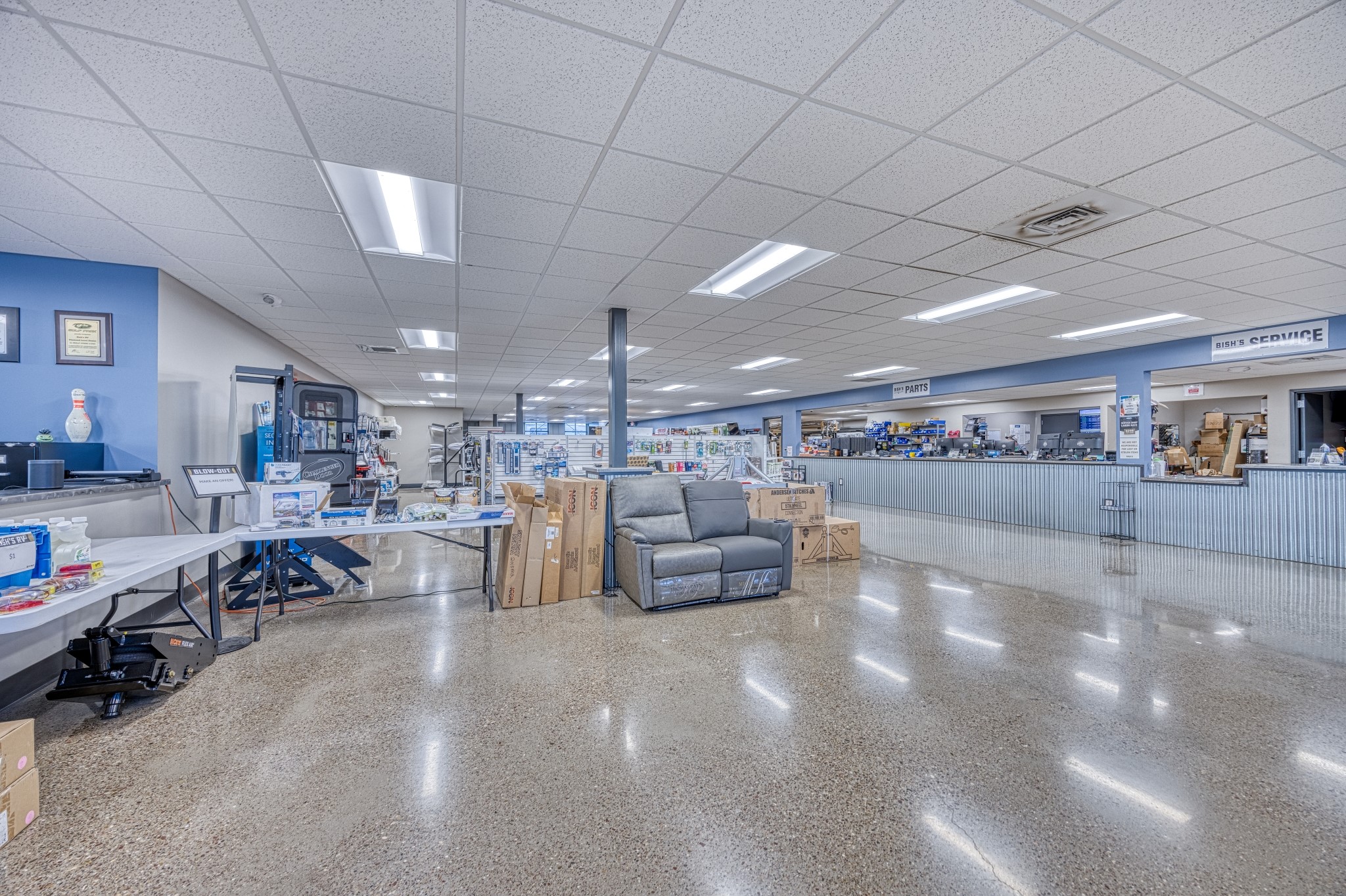 3928 Tri Hill Frontage Rd