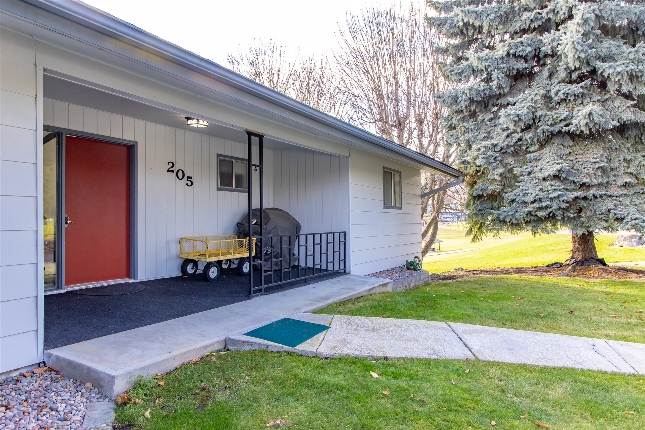 205 Lakeshore Drive