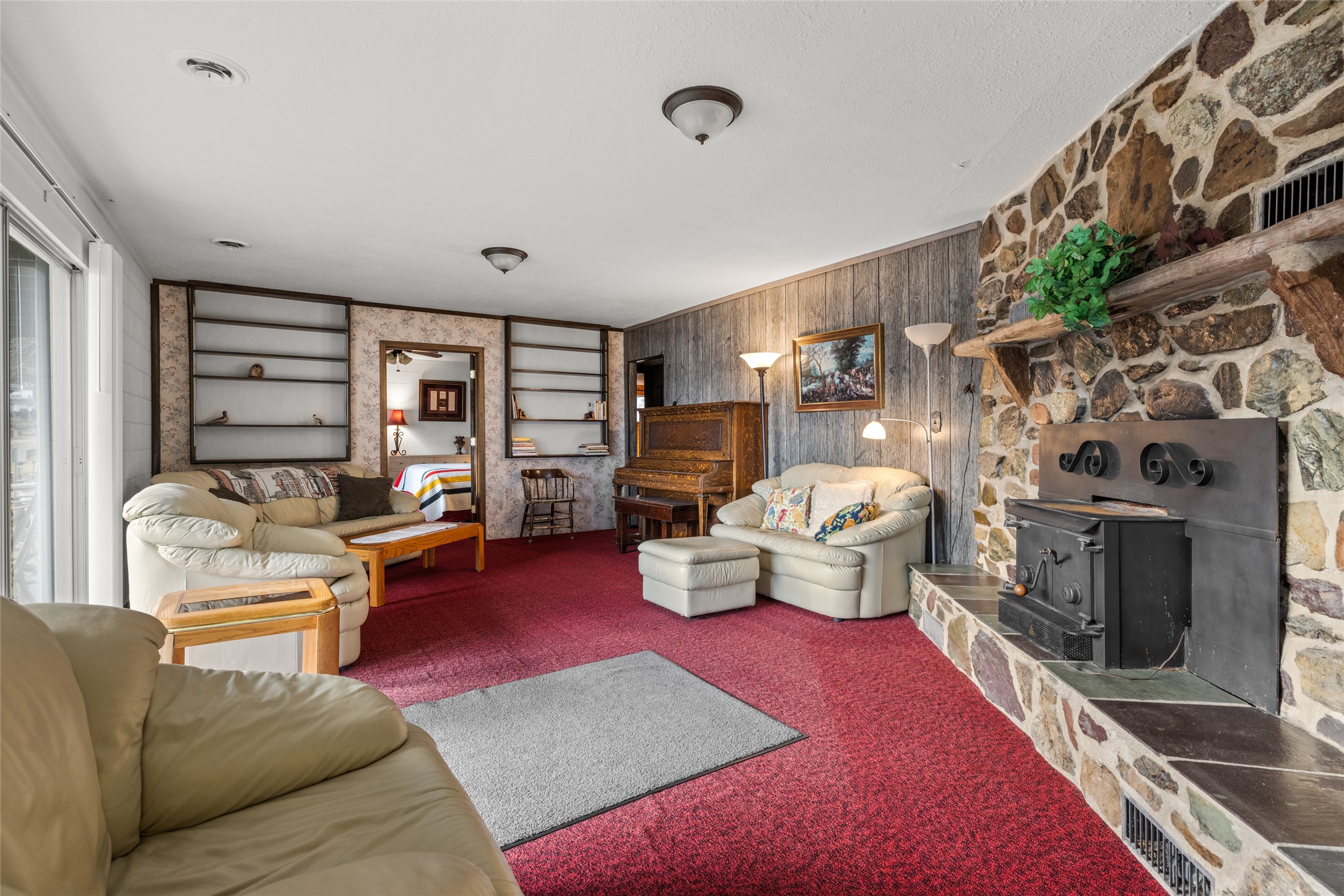 205 Lakeshore Drive