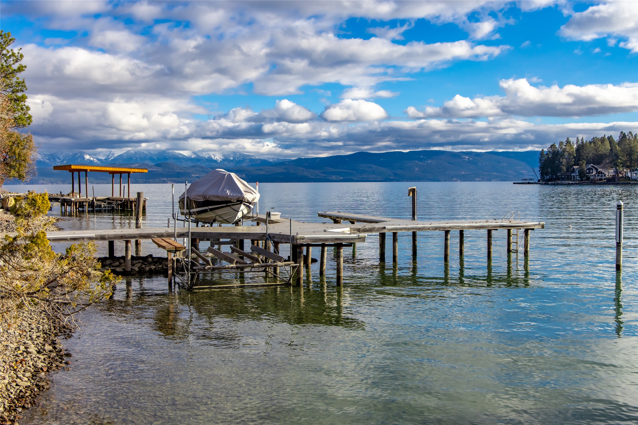 205 Lakeshore Drive