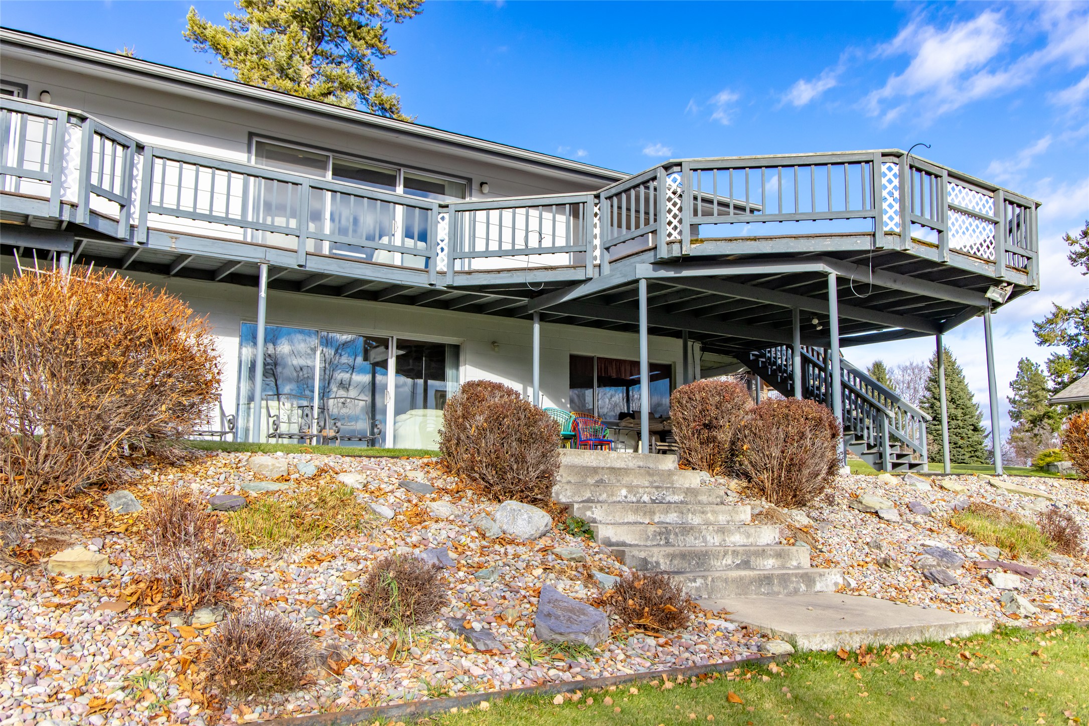 205 Lakeshore Drive