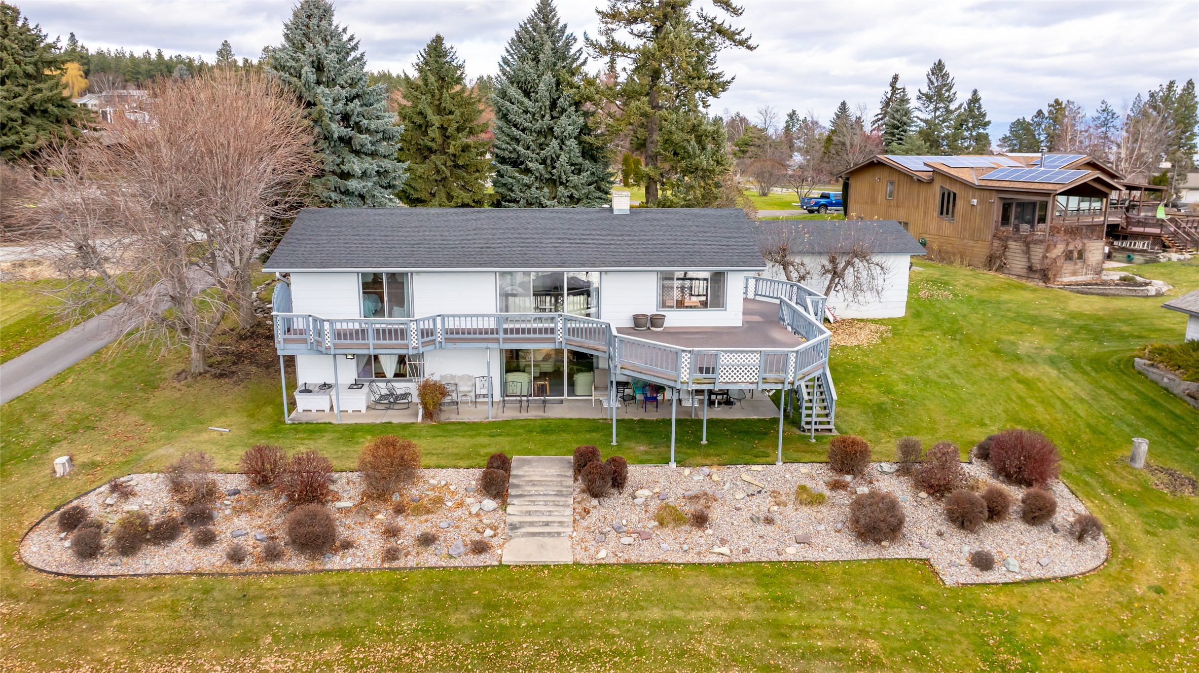 205 Lakeshore Drive