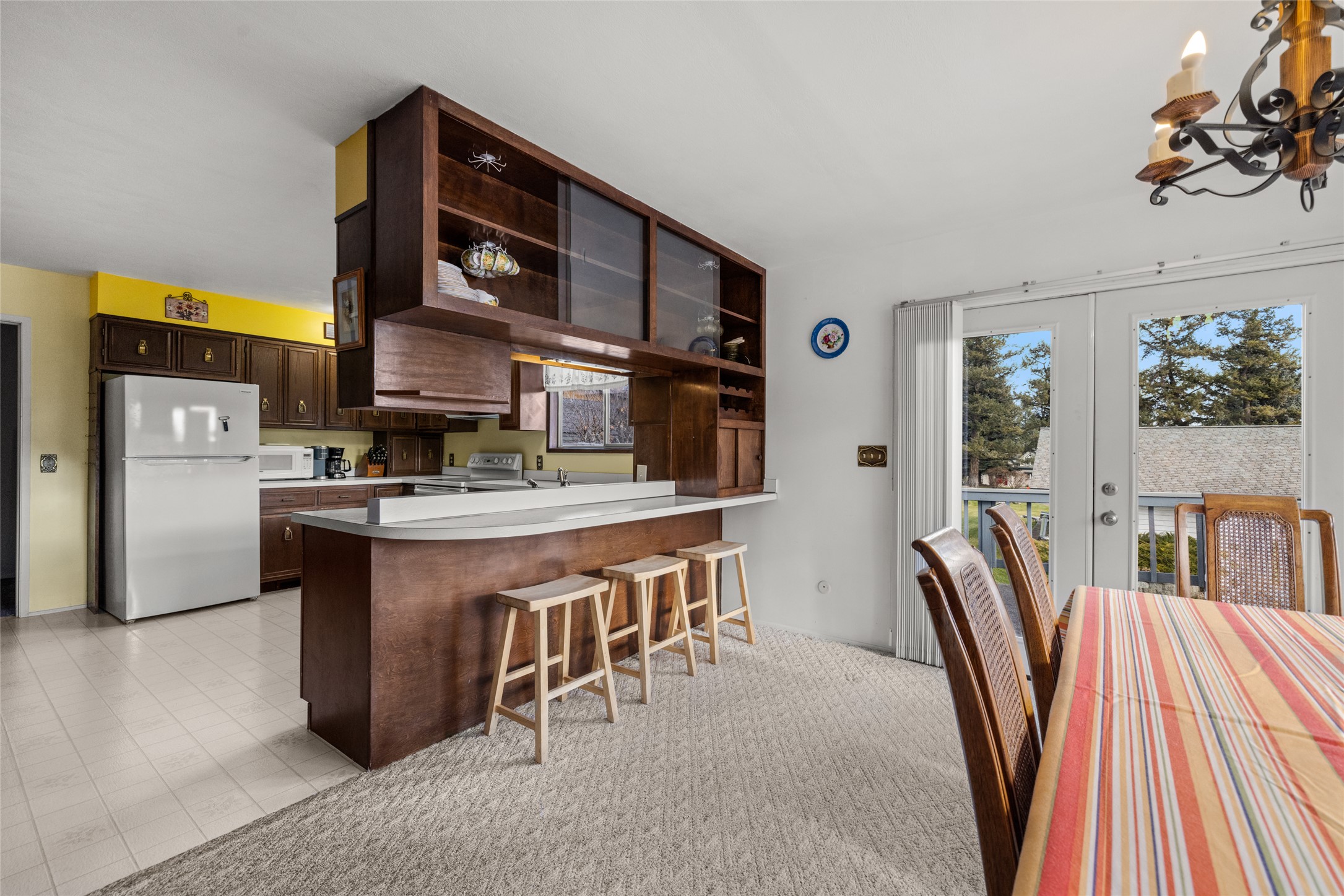 205 Lakeshore Drive