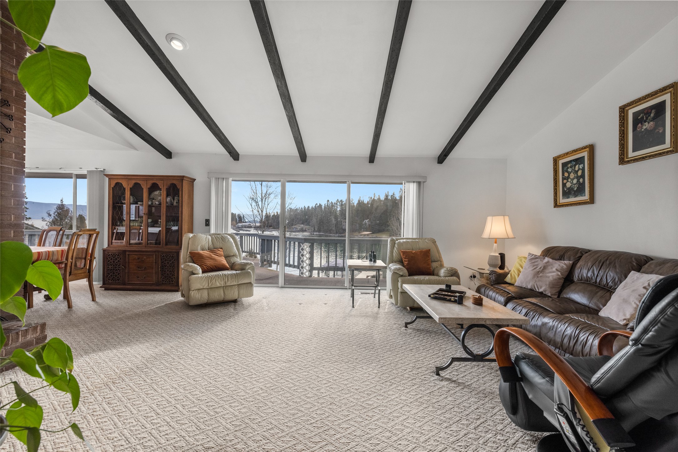205 Lakeshore Drive