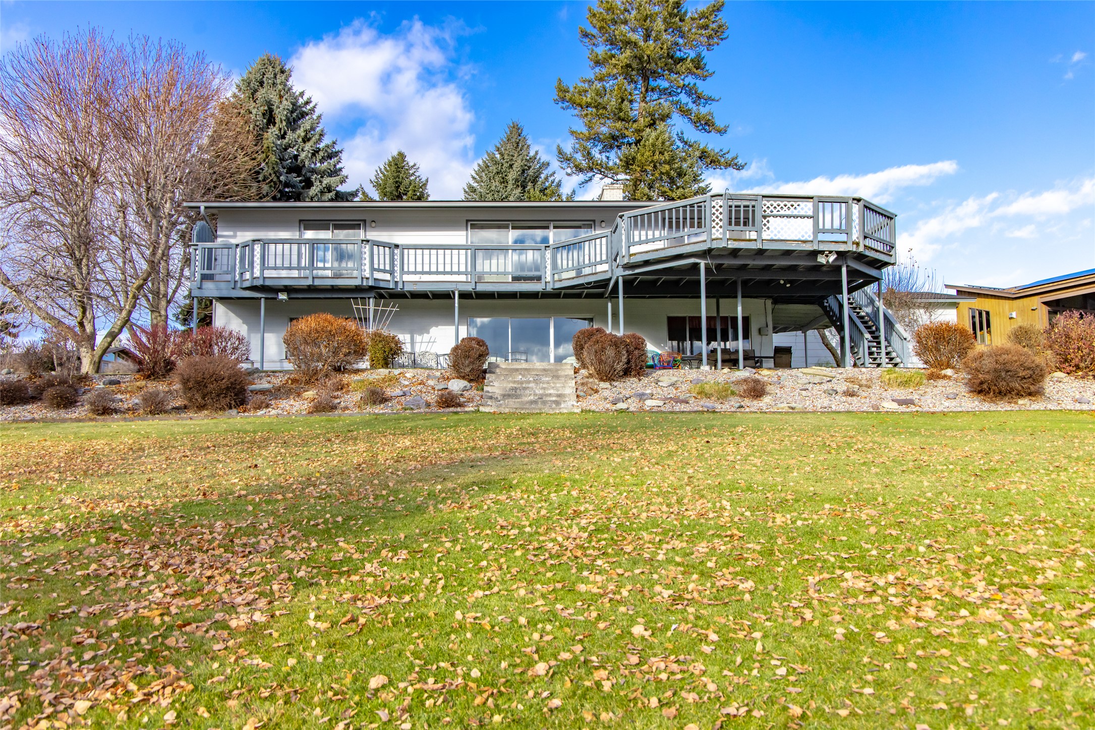 205 Lakeshore Drive