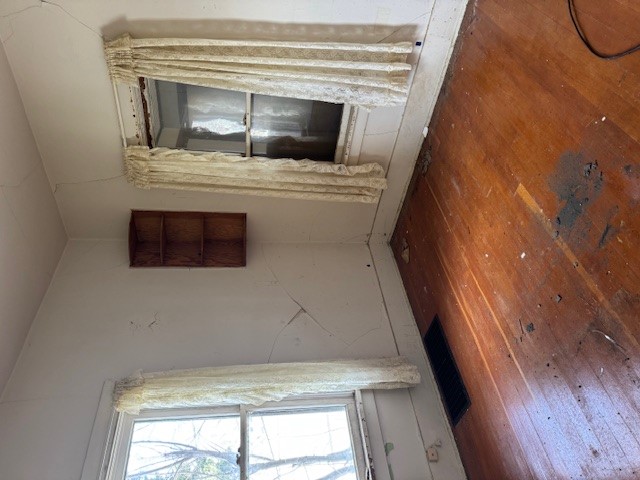 910 Main Avenue