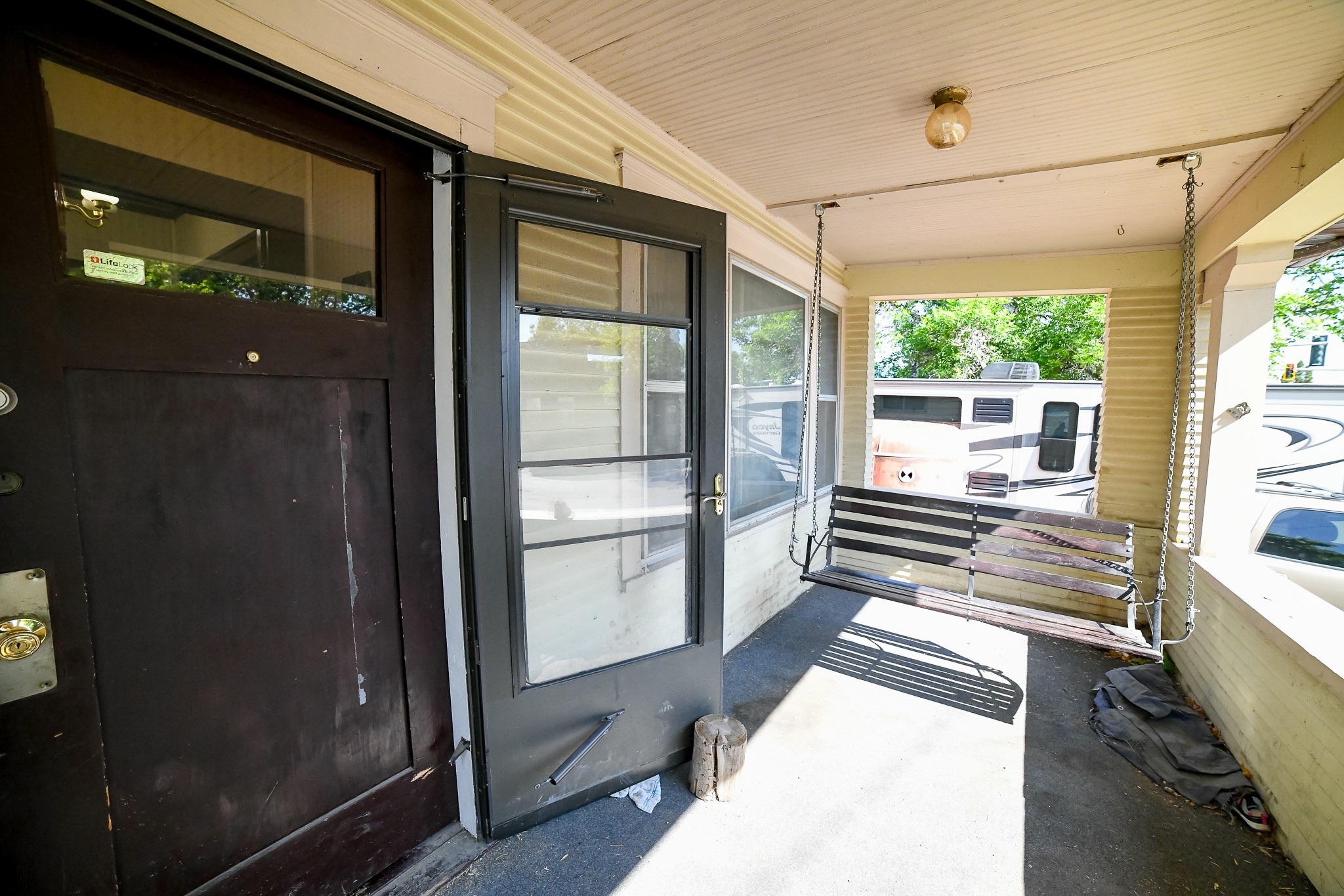 712 9th Street N