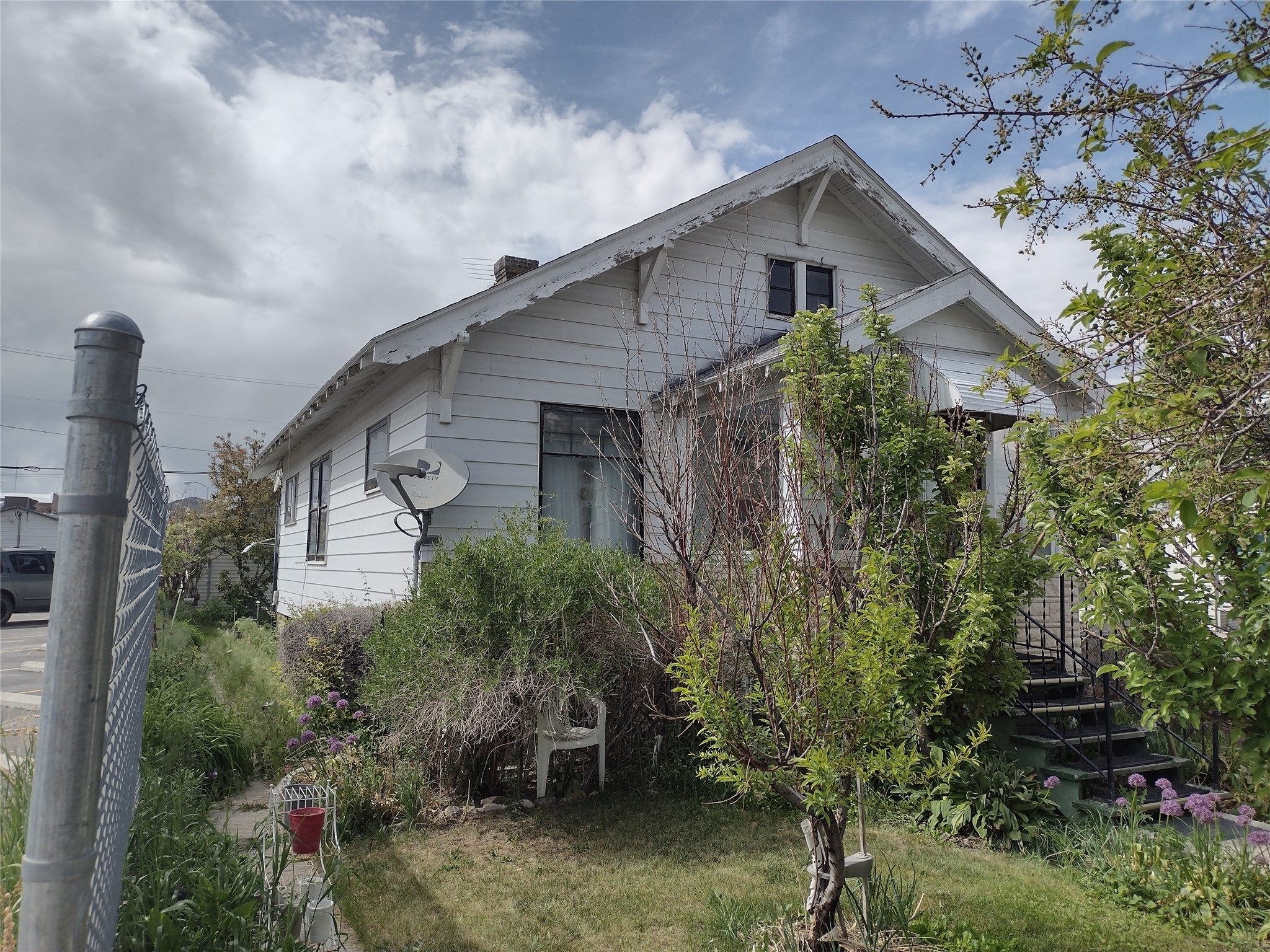 127 N Pacific Street