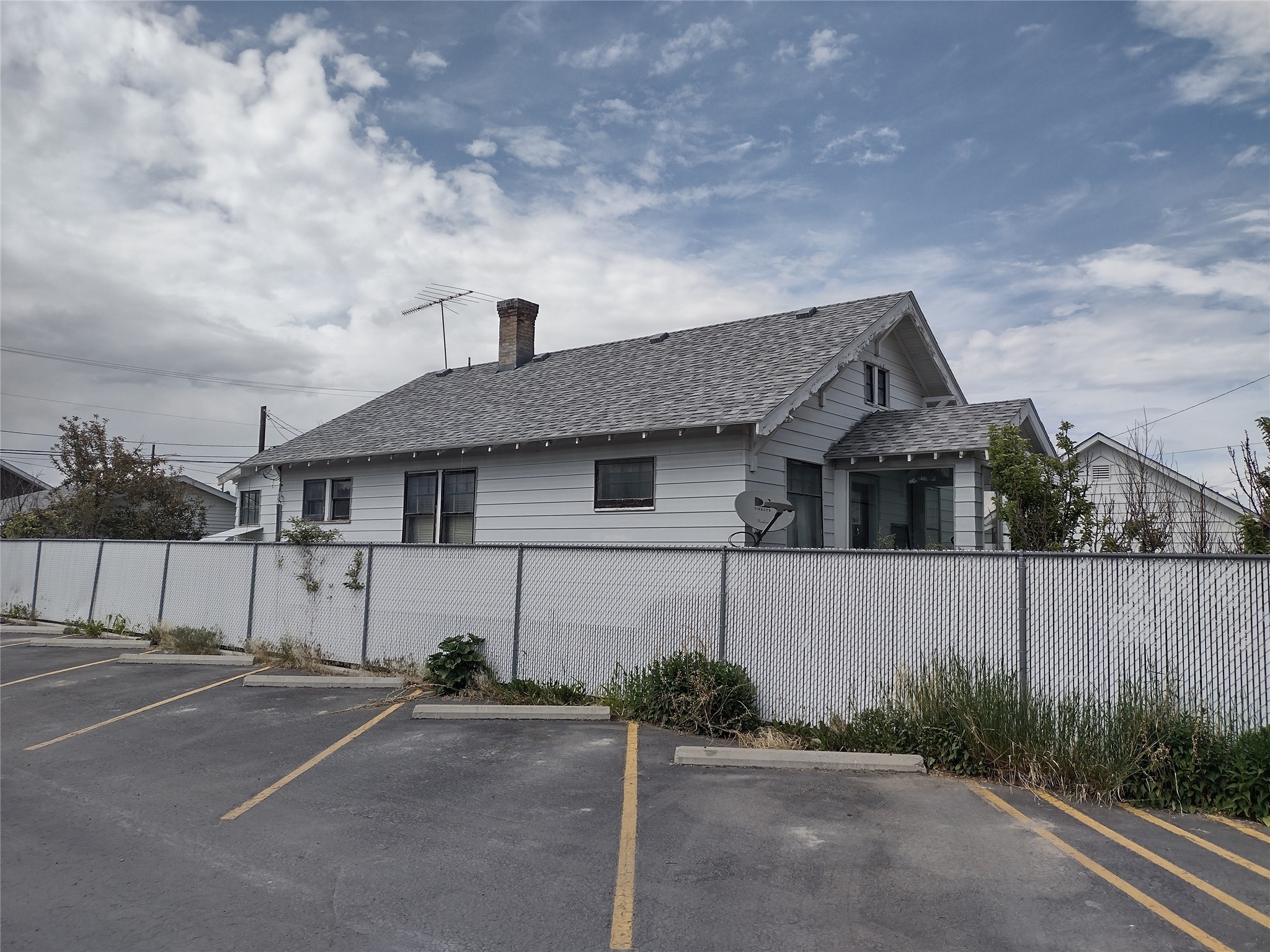 127 N Pacific Street