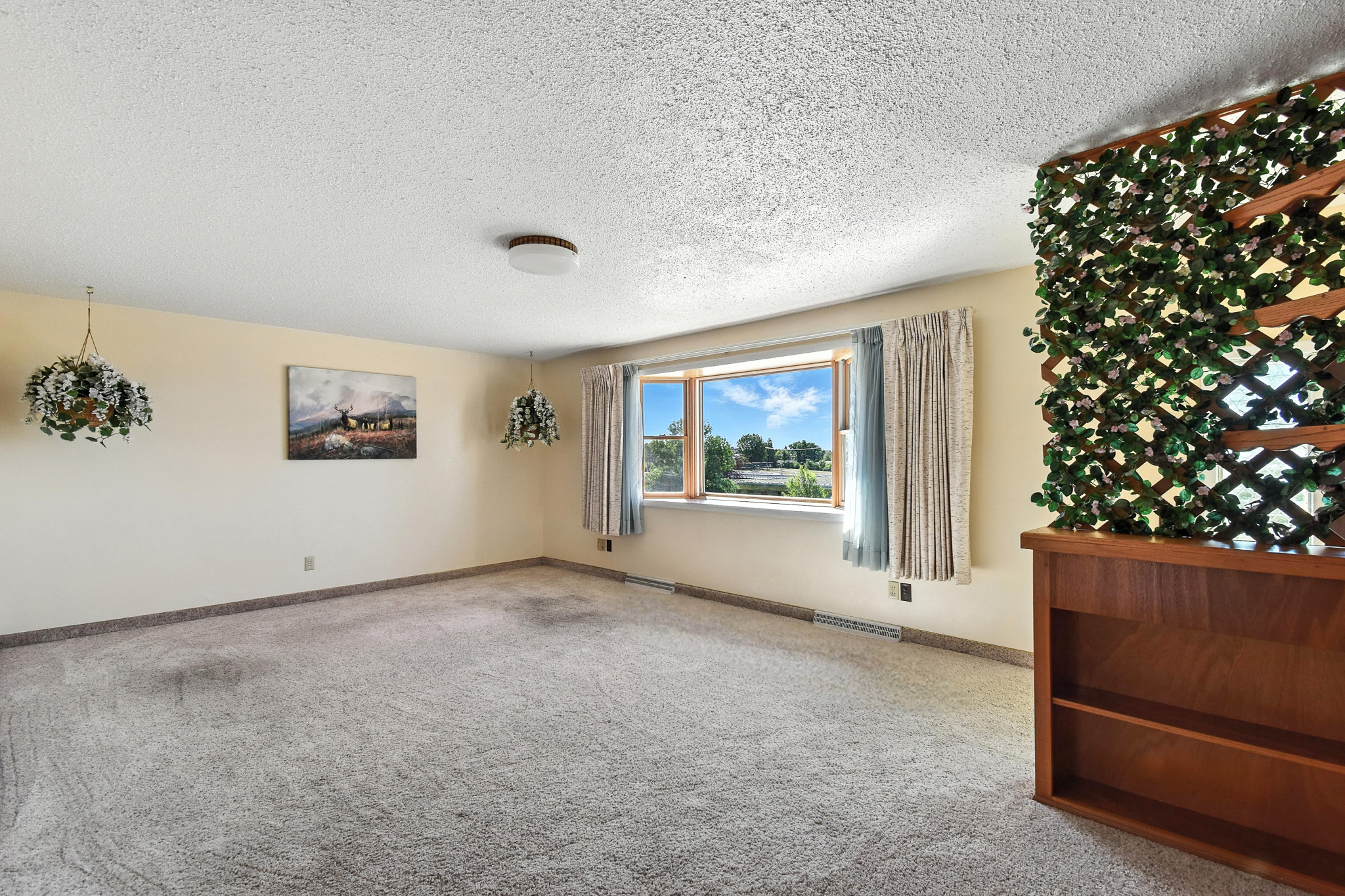 631 Sacajawea Drive